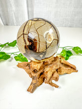 Load image into Gallery viewer, Septarian Sphere (48X)