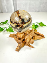 Load image into Gallery viewer, Septarian Sphere (42J)