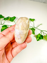 Load image into Gallery viewer, Belomorite Sunstone Moonstone Tumbled Stones