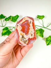 Load image into Gallery viewer, Pink Agate Freeform (S)