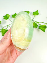 Load image into Gallery viewer, Pistachio Calcite Shiva (PC35)