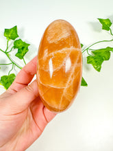 Load image into Gallery viewer, Honey Calcite Shiva (HC38)