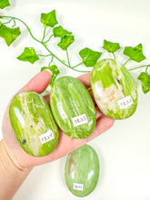 Load image into Gallery viewer, Tremolite Palmstone (TR25-TR21)