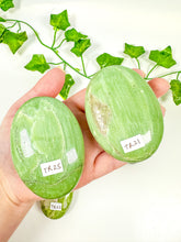 Load image into Gallery viewer, Tremolite Palmstone (TR25-TR21)