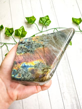 Load image into Gallery viewer, Labradorite Freeform (52i)