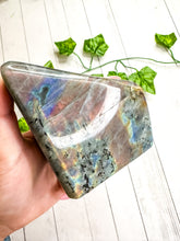 Load image into Gallery viewer, Labradorite Freeform (52i)