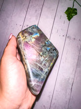 Load image into Gallery viewer, Labradorite Freeform (52i)