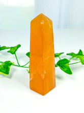 Load image into Gallery viewer, Honey Calcite Tower (HC29)