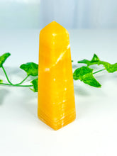 Load image into Gallery viewer, Orange Calcite Tower (OC23)