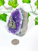 Load image into Gallery viewer, Amethyst Cutbase Pyrite Miner (22K)