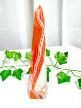 Load image into Gallery viewer, Carnelian Tower (70B)