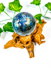 Load image into Gallery viewer, Labradorite Sphere (35E)