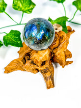 Load image into Gallery viewer, Labradorite Sphere (25A)