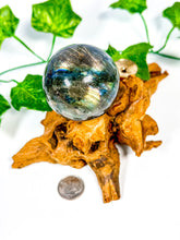 Load image into Gallery viewer, Labradorite Sphere (25C)