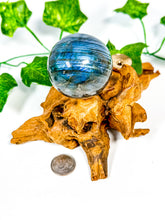 Load image into Gallery viewer, Labradorite Sphere (20A)