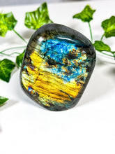 Load image into Gallery viewer, Labradorite Freeform (45A)