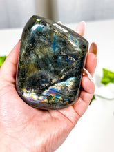 Load image into Gallery viewer, Labradorite Freeform (45A)