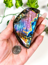 Load image into Gallery viewer, Labradorite Freeform (35A)