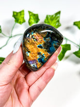 Load image into Gallery viewer, Labradorite Freeform (18A)