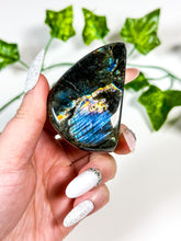 Load image into Gallery viewer, Labradorite Freeform (18A)