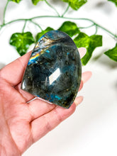Load image into Gallery viewer, Labradorite Freeform (16A)