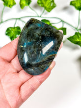 Load image into Gallery viewer, Labradorite Freeform (16A)