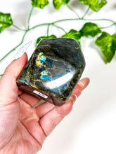 Load image into Gallery viewer, Labradorite Freeform (15A)