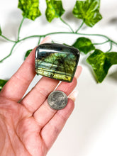 Load image into Gallery viewer, Labradorite Freeform (12B)