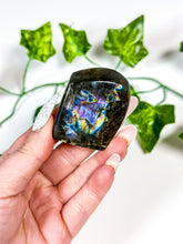Load image into Gallery viewer, Labradorite Freeform (12C)