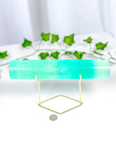 Load image into Gallery viewer, Green Emerald Fluorite Bracelet Stand (115A)