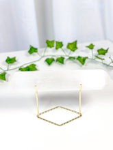 Load image into Gallery viewer, Satin Spar Selenite Bracelet Stand