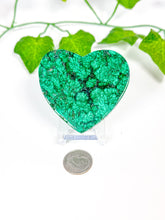 Load image into Gallery viewer, Malachite Heart on Stand (54M)