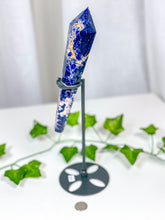 Load image into Gallery viewer, Sodalite Wand on Stand (88A)