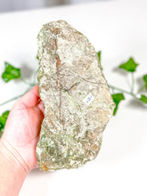 Load image into Gallery viewer, Fairy Forest Quartz w/ Epidote (228V)
