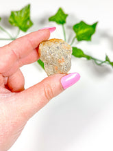 Load image into Gallery viewer, Raw Unakite Rough Stone
