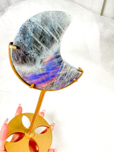 Load image into Gallery viewer, Labradorite Moon on Stand (94X)