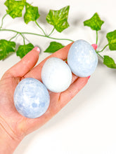 Load image into Gallery viewer, Blue Calcite Egg