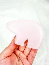 Load image into Gallery viewer, Pink Mangano Calcite Elephant UV Reactive (48Q)