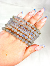 Load image into Gallery viewer, Labradorite Bracelet (Flashy)