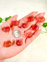 Load image into Gallery viewer, Mini Strawberry Quartz Cat Head