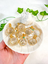 Load image into Gallery viewer, Clear Quartz Sphere Pendant