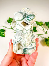Load image into Gallery viewer, Moss Agate Goddess Body (58A)