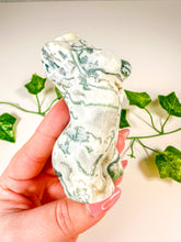 Load image into Gallery viewer, Moss Agate Goddess Body (58A)