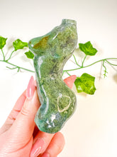 Load image into Gallery viewer, Moss Agate Goddess Body (58B)