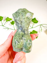 Load image into Gallery viewer, Moss Agate Goddess Body (58B)