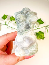 Load image into Gallery viewer, Moss Agate Goddess Body (58D)