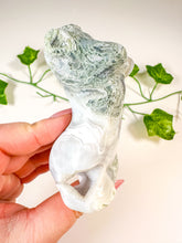 Load image into Gallery viewer, Moss Agate Goddess Body (58D)