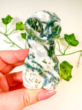 Load image into Gallery viewer, Moss Agate Goddess Body (58H)