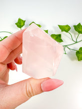 Load image into Gallery viewer, Mozambique Rose Quartz Freeform (HQ30)