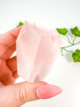 Load image into Gallery viewer, Mozambique Rose Quartz Freeform (HQ30)